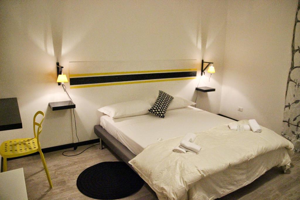 Iron Bridge Accommodation โรม ภายนอก รูปภาพ