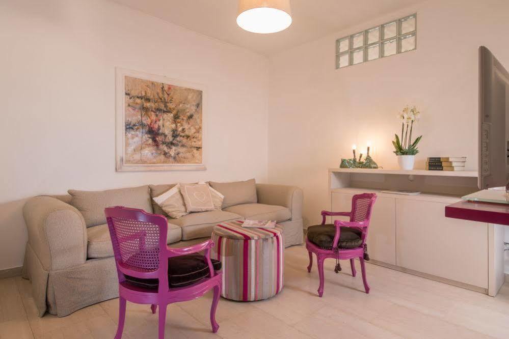 Iron Bridge Accommodation โรม ภายนอก รูปภาพ