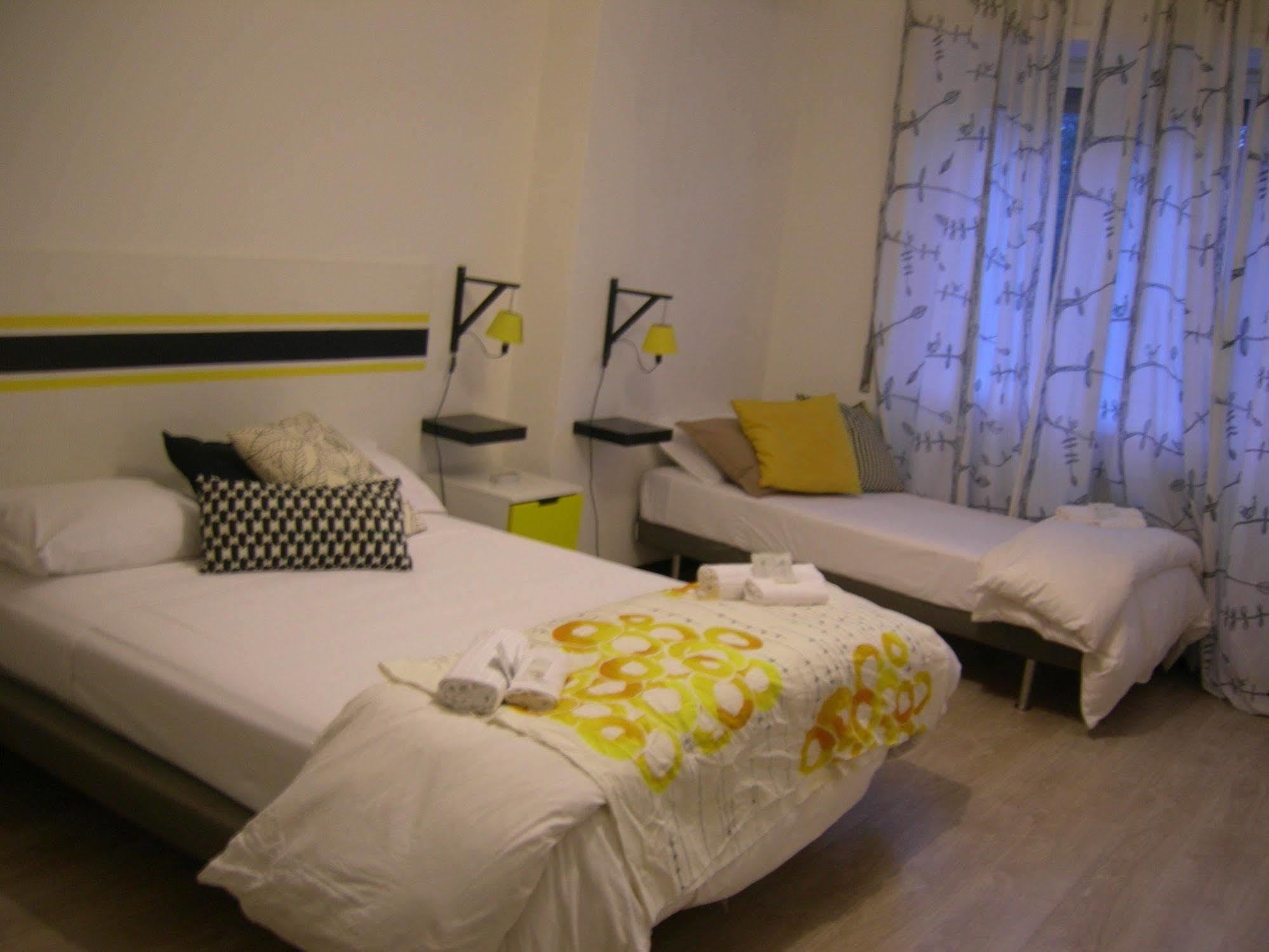 Iron Bridge Accommodation โรม ภายนอก รูปภาพ