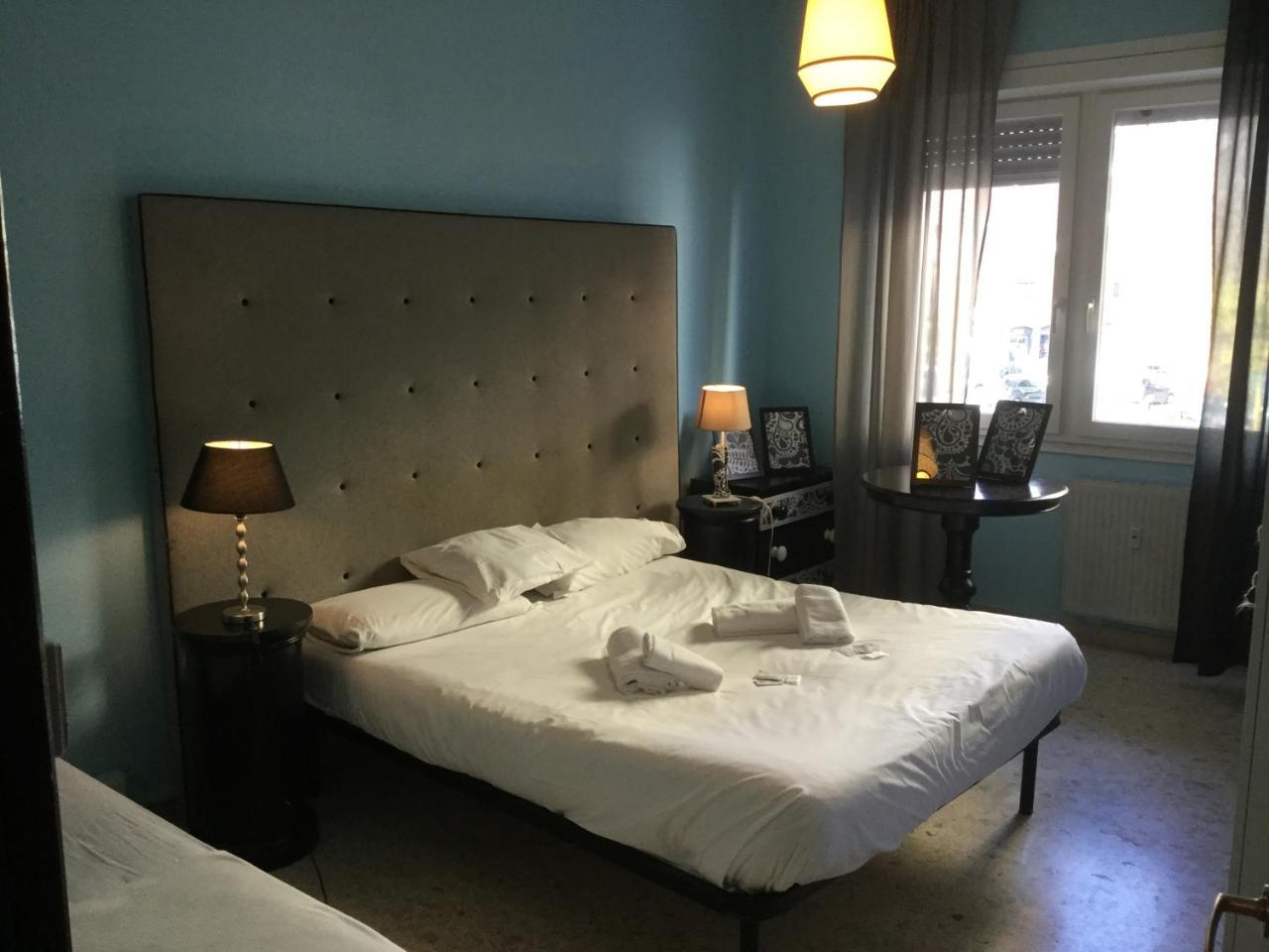 Iron Bridge Accommodation โรม ภายนอก รูปภาพ