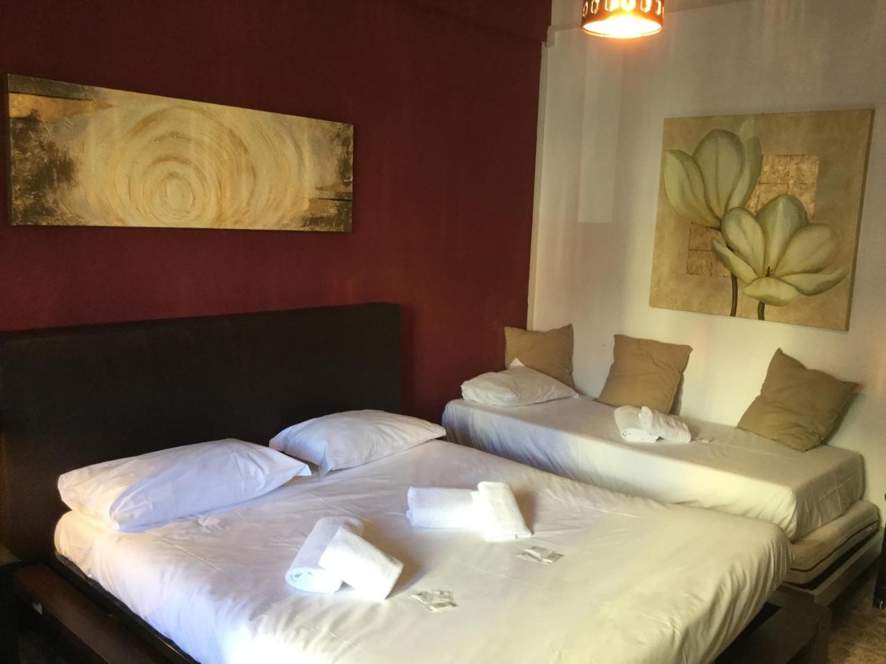 Iron Bridge Accommodation โรม ภายนอก รูปภาพ